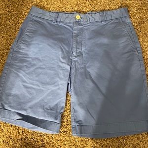 Vineyard Vines shorts